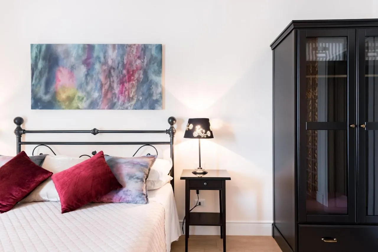 Charming Loft In Porta Romana Florence